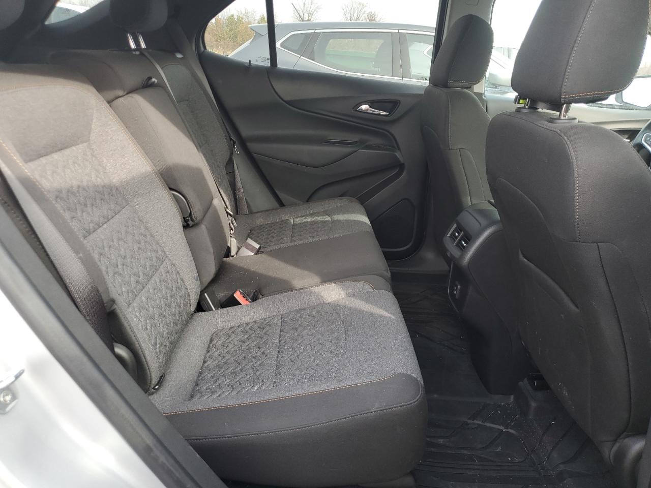 2022 Chevrolet Equinox - Image 11