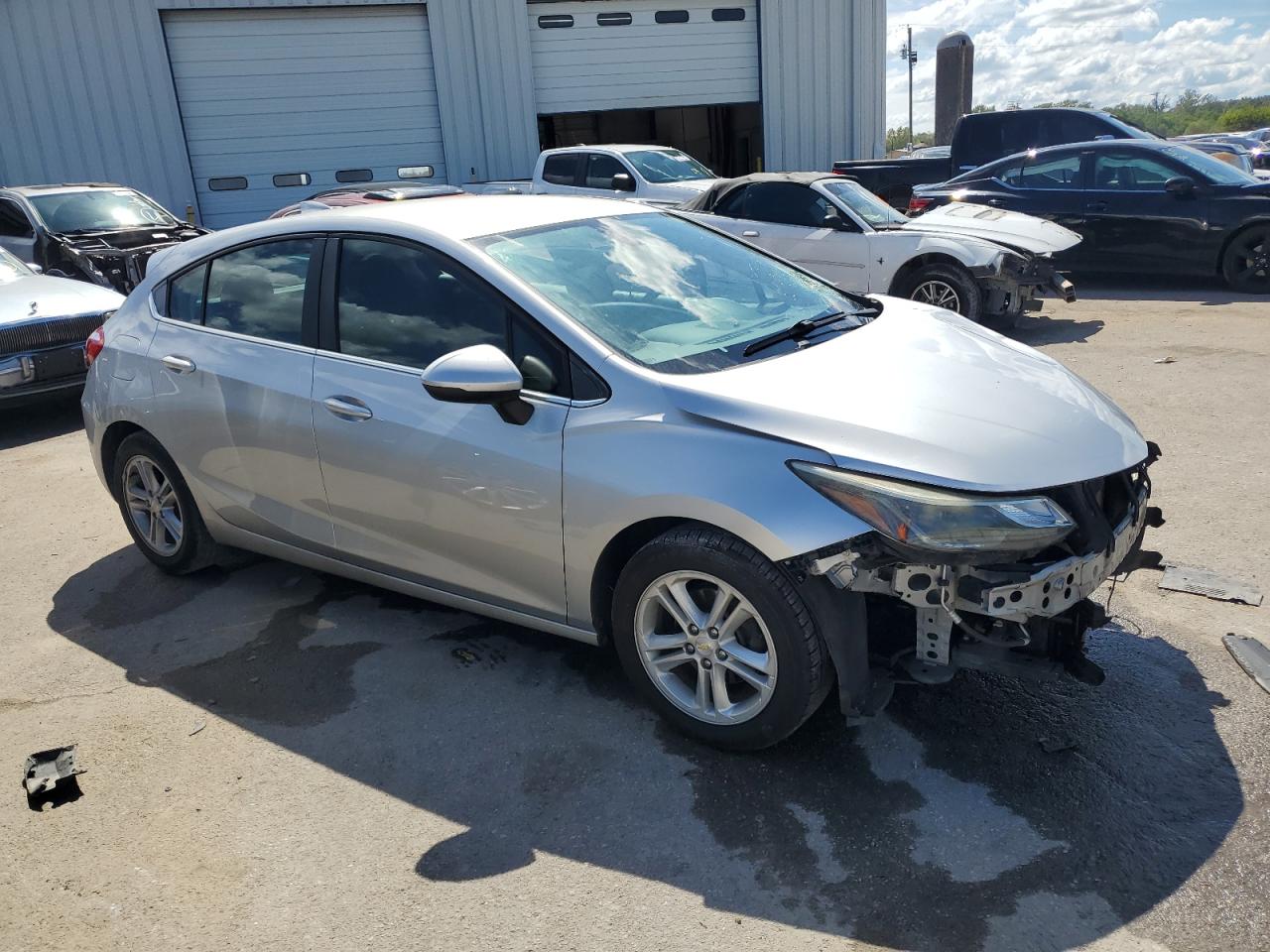 2017 Chevrolet Cruze - Image 4