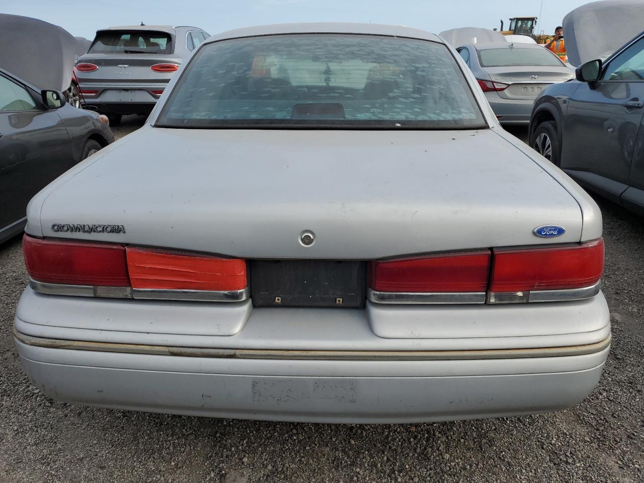 1997 Ford Crown Victoria VIN: 2FALP73W2VX230784 Lot: 76339234