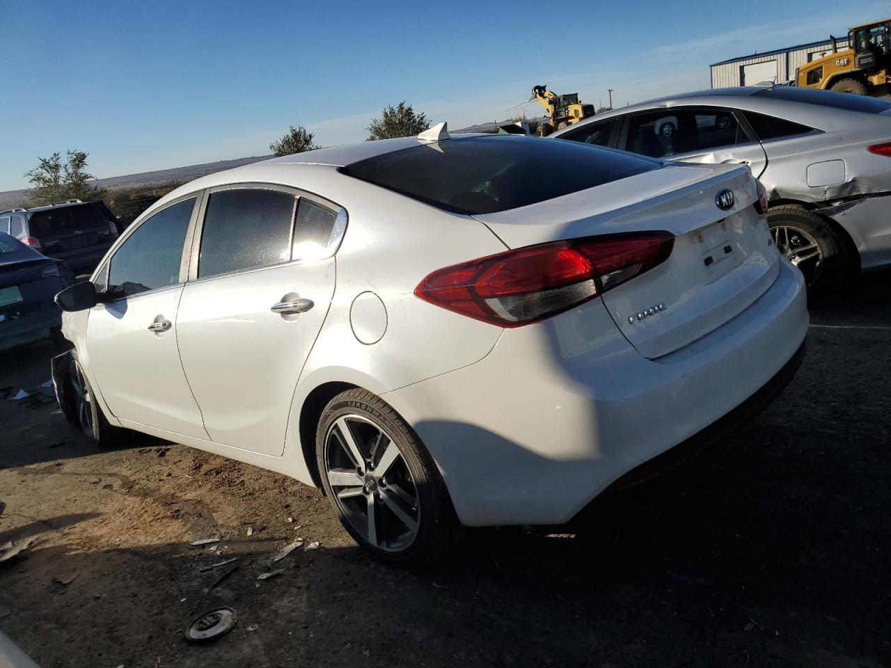 VIN 3KPFL4A8XHE055295 2017 KIA FORTE no.2