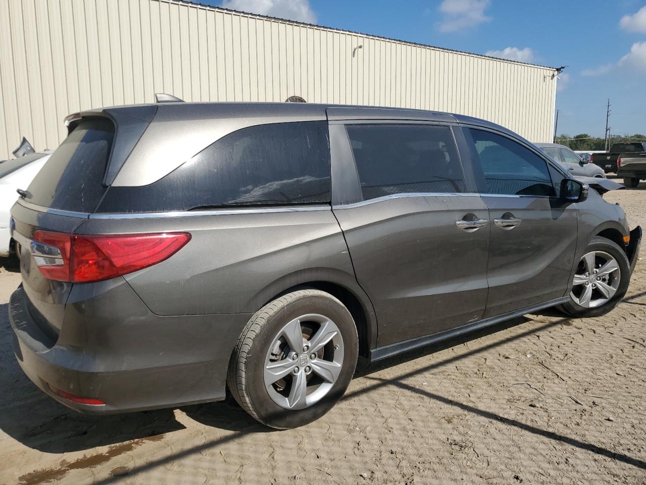 2018 Honda Odyssey - Image 3