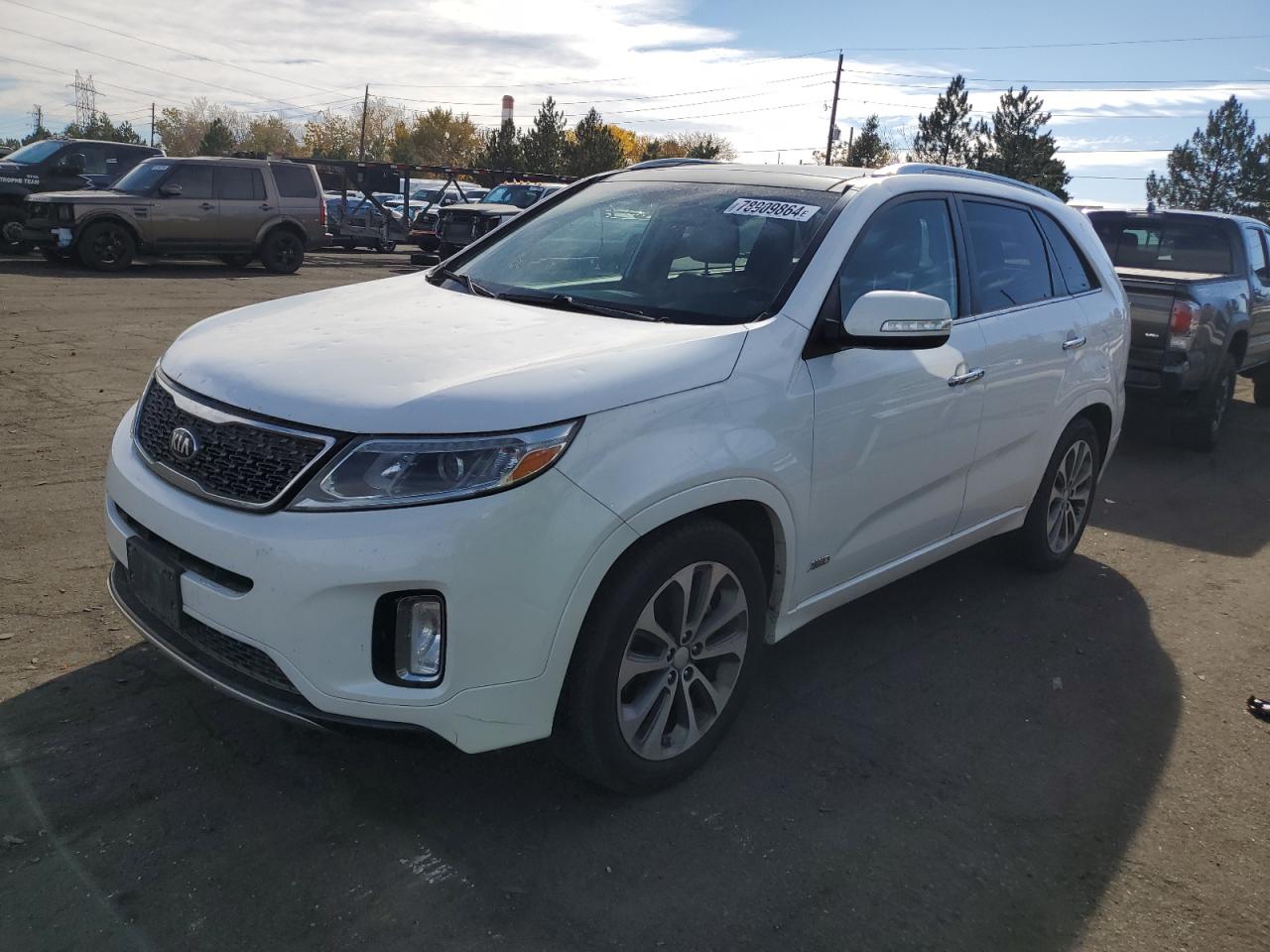 VIN 5XYKWDA7XFG563599 2015 KIA SORENTO no.1