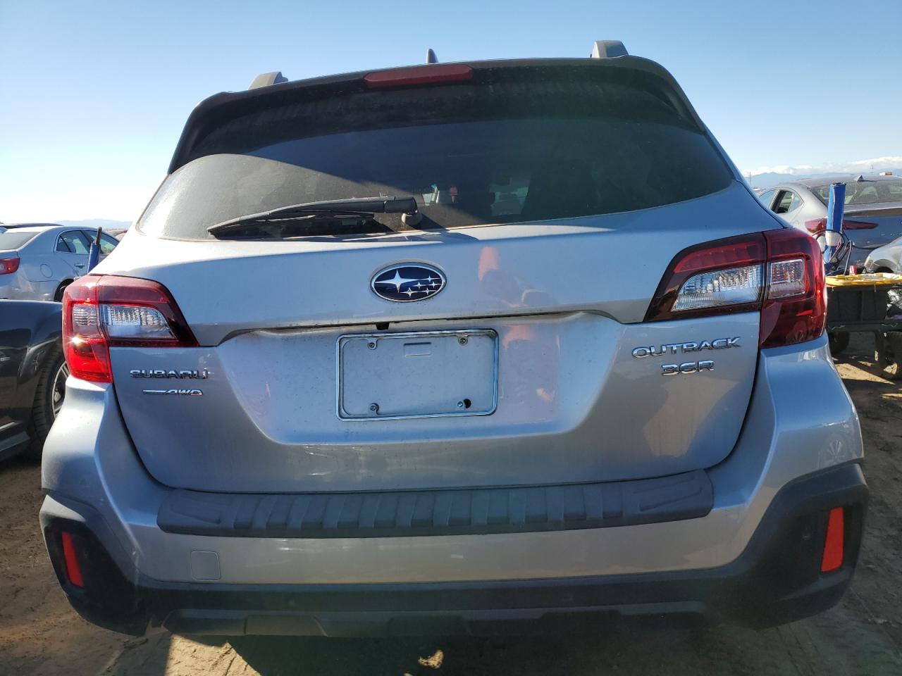 2018 Subaru Outback 3.6R Limited VIN: 4S4BSENC5J3220037 Lot: 77039684