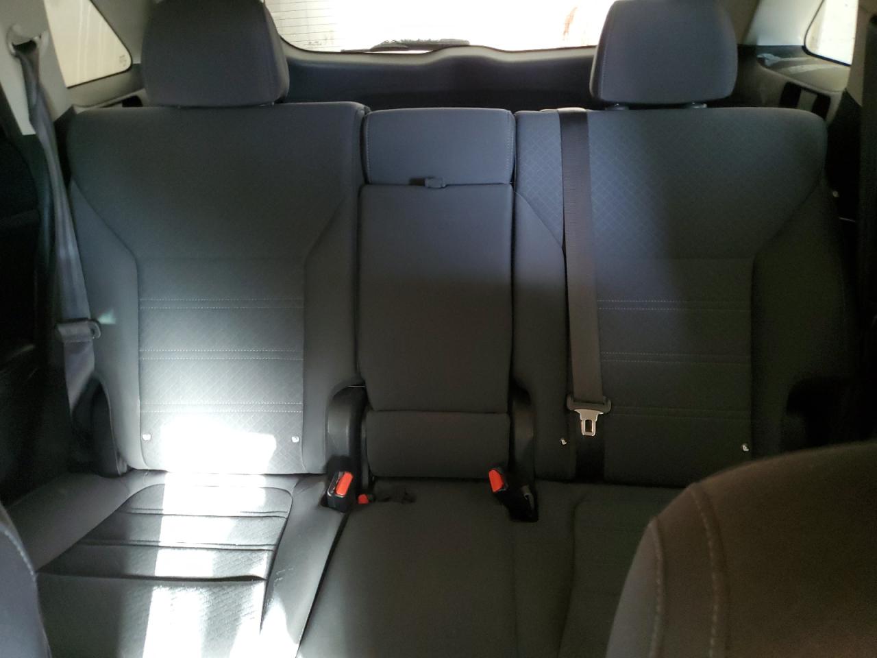 2016 Kia Sorento - Image 10
