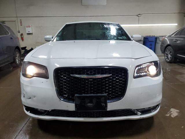  CHRYSLER 300 2019 Biały