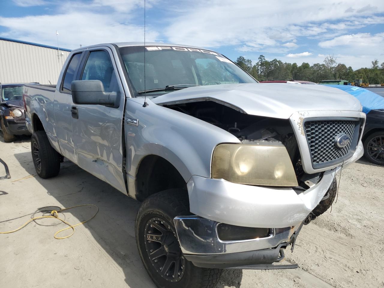 2005 Ford F-150 - Image 4
