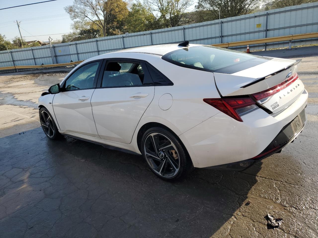 2023 Hyundai Elantra - Image 2