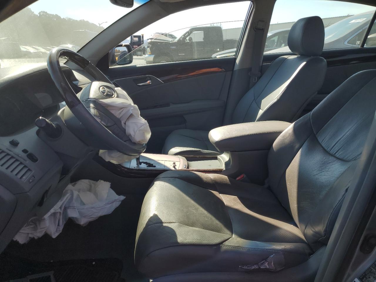 2008 Toyota Avalon - Image 7