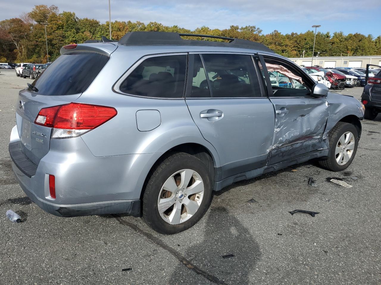 2014 Subaru Outback - Image 3