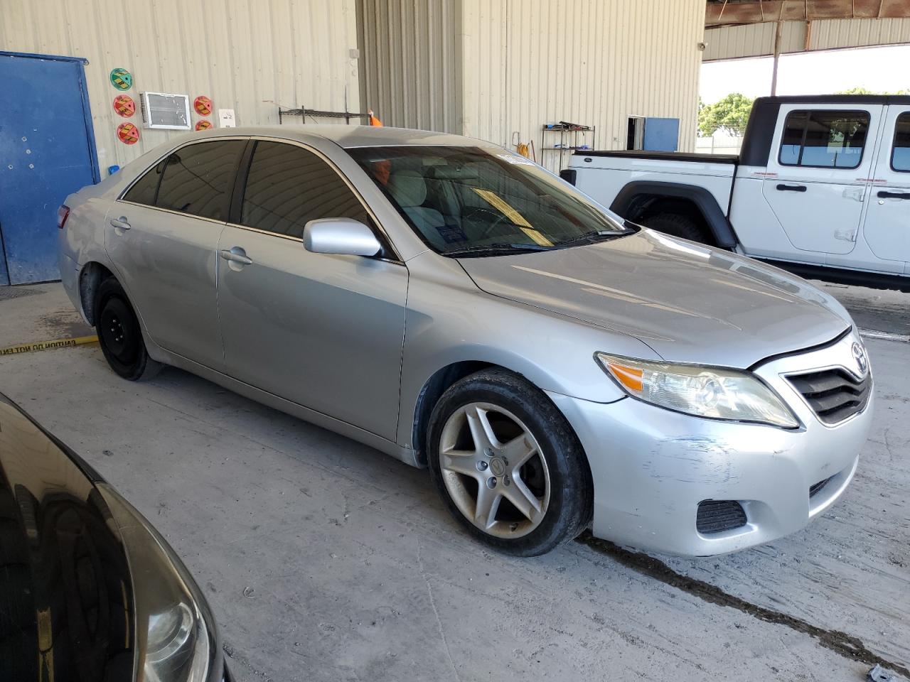 2010 Toyota Camry Base VIN: 4T1BF3EK5AU570827 Lot: 77138984