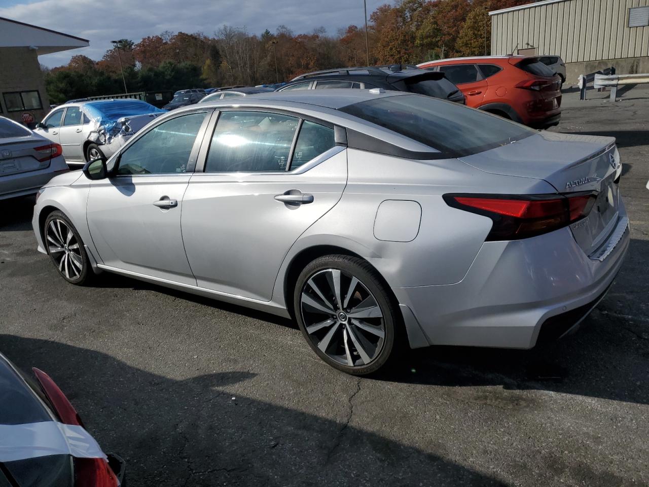 2022 Nissan Altima - Image 2