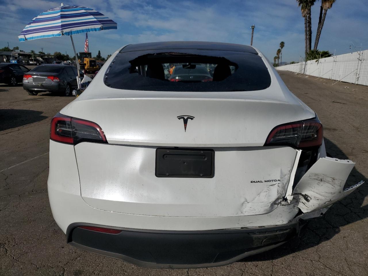 VIN 7SAYGDEE2PA045530 2023 TESLA MODEL Y no.6