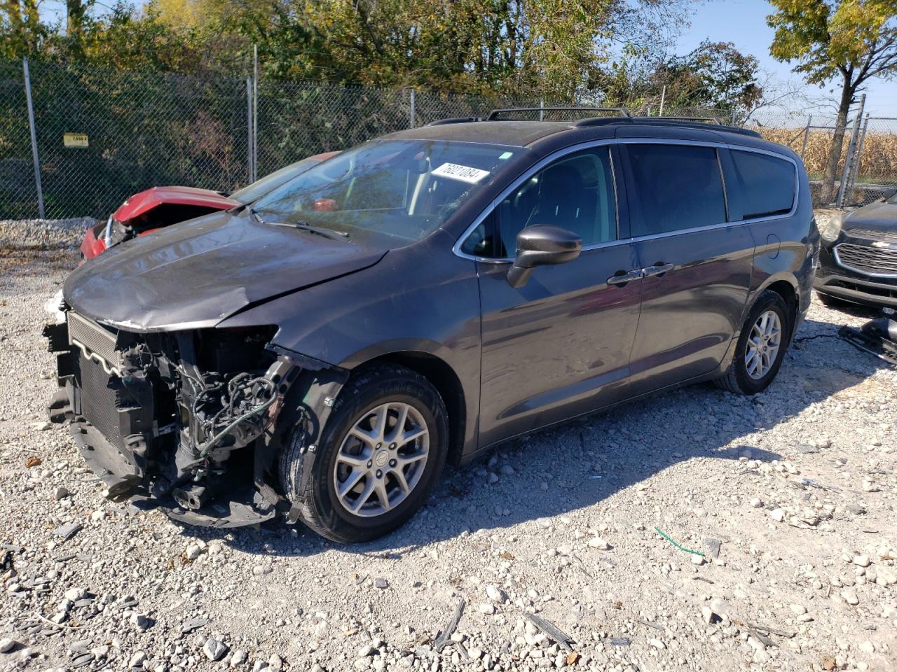 2020 Chrysler Voyager - Image 1