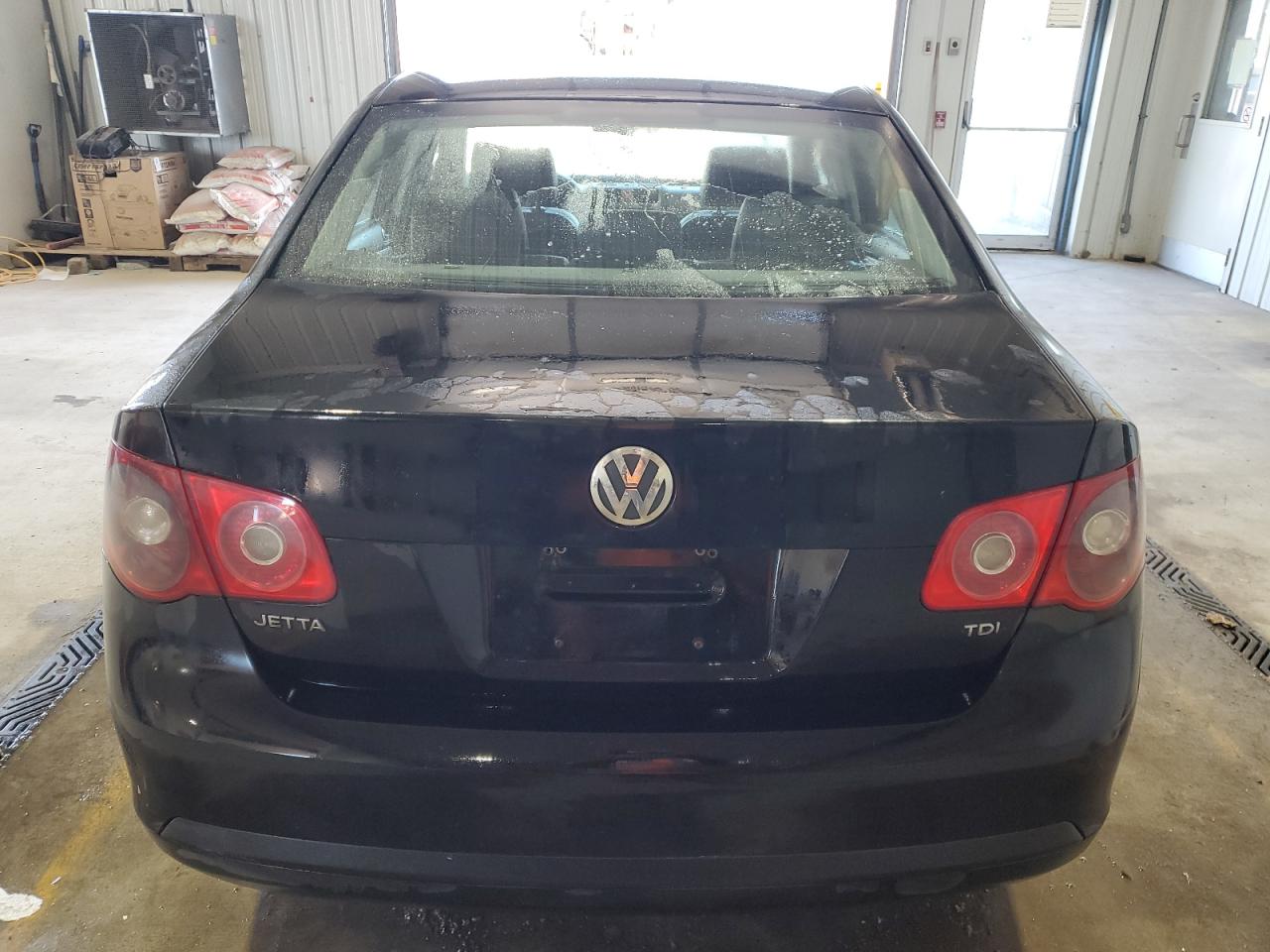 3VWST71KX5M634698 2005 Volkswagen New Jetta Tdi Option Package 1