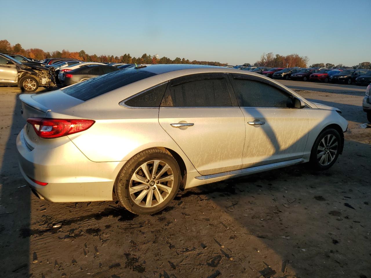 2016 Hyundai Sonata - Image 3
