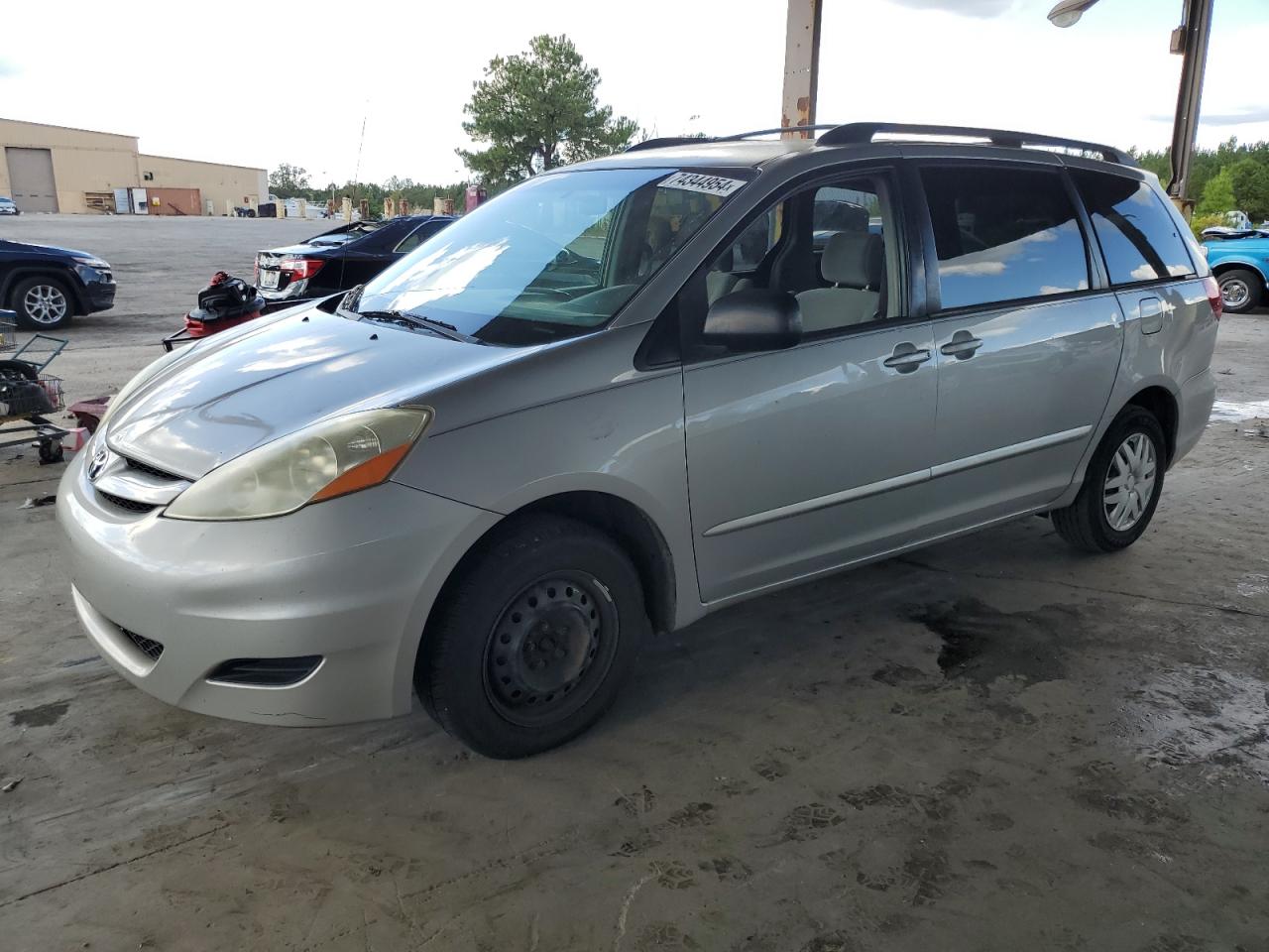 2006 Toyota Sienna - Image 1