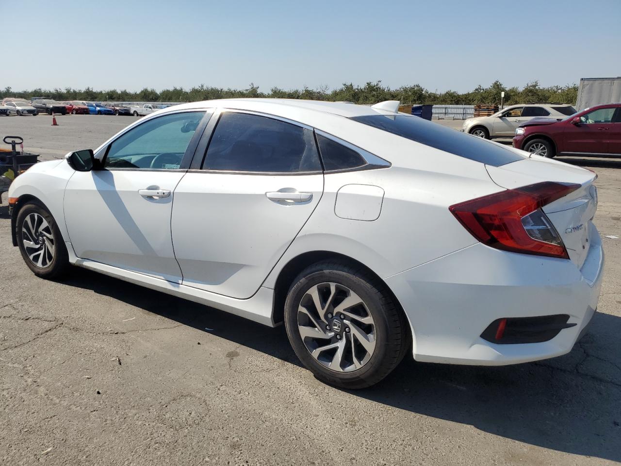 19XFC2F70JE207630 2018 Honda Civic Ex