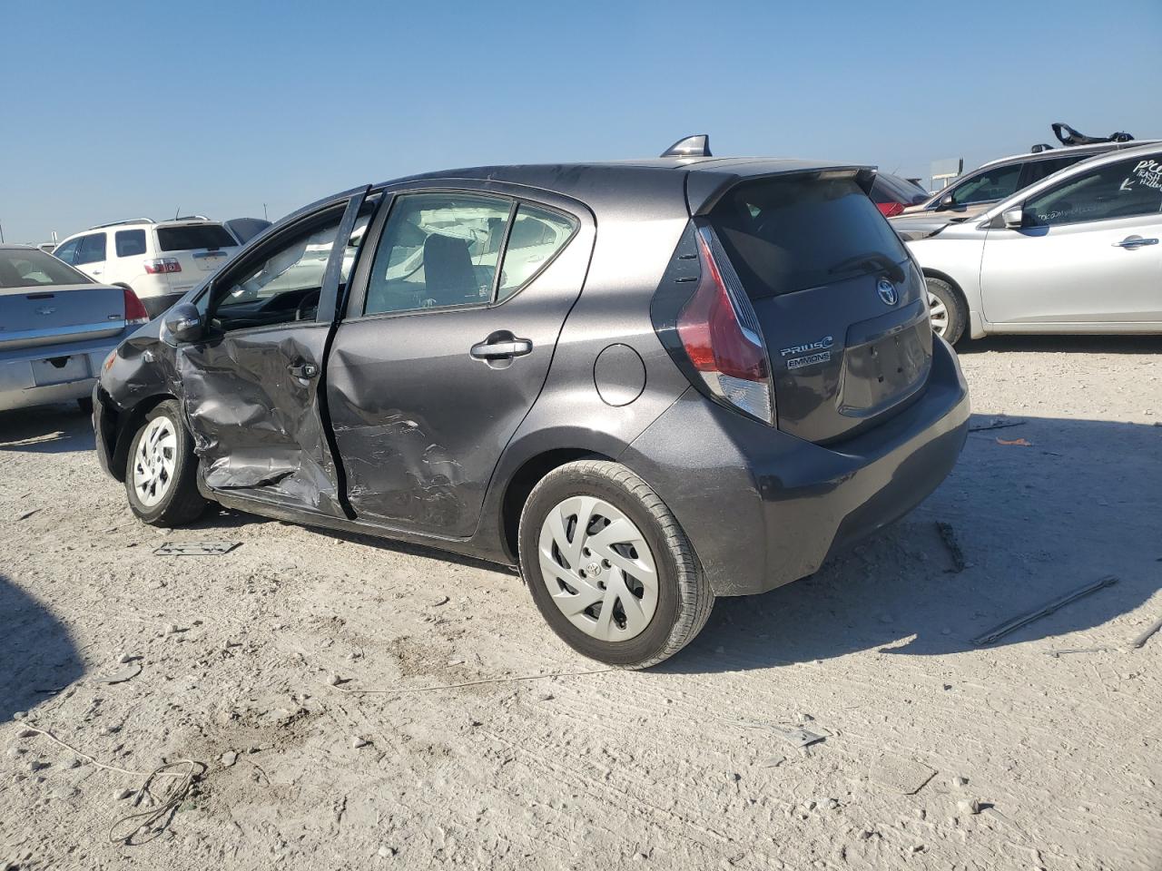 2016 Toyota Prius - Image 2