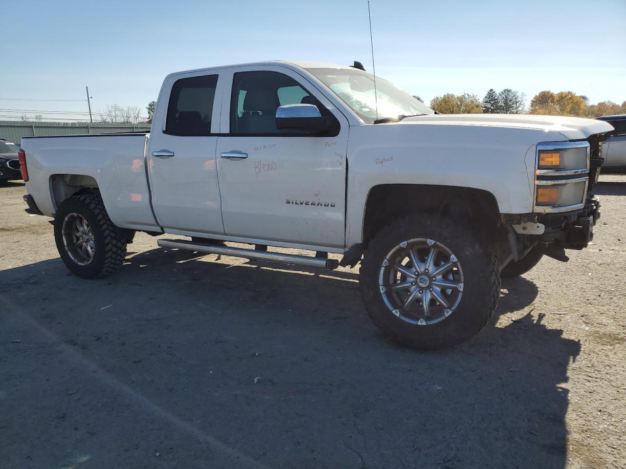2015 Chevrolet Silverado - Image 4