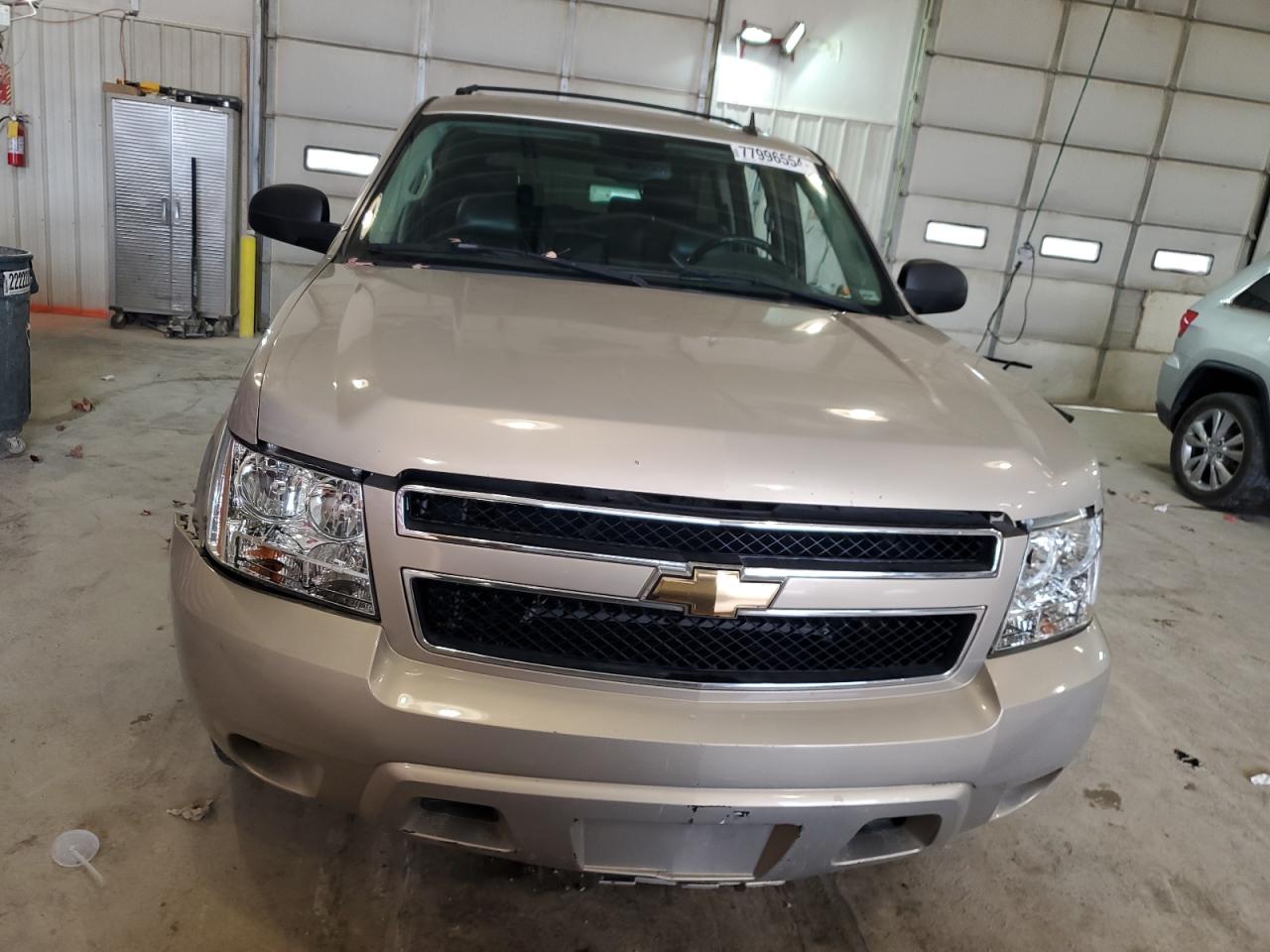 2007 Chevrolet Suburban - Image 5
