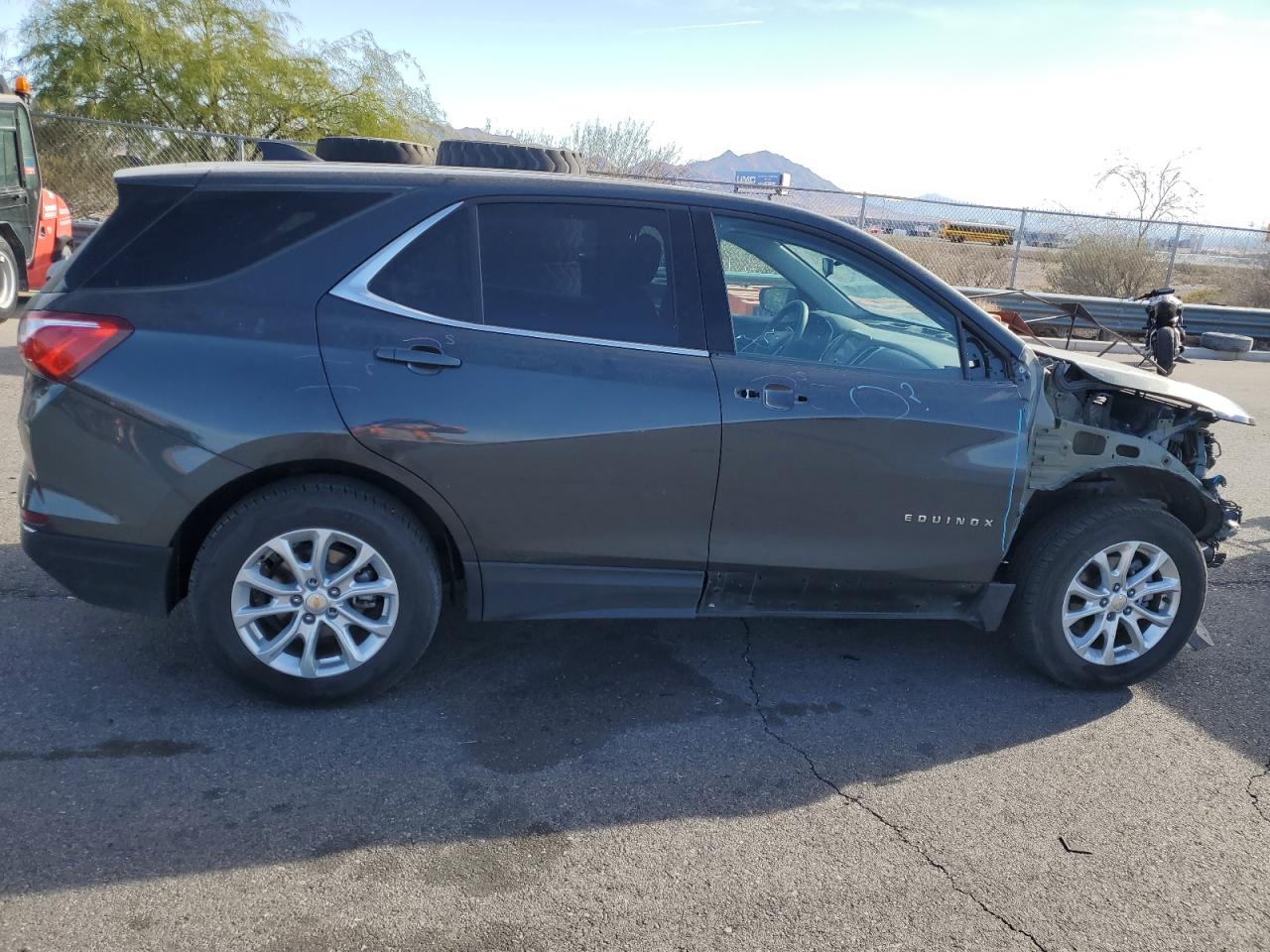 2020 Chevrolet Equinox - Image 3