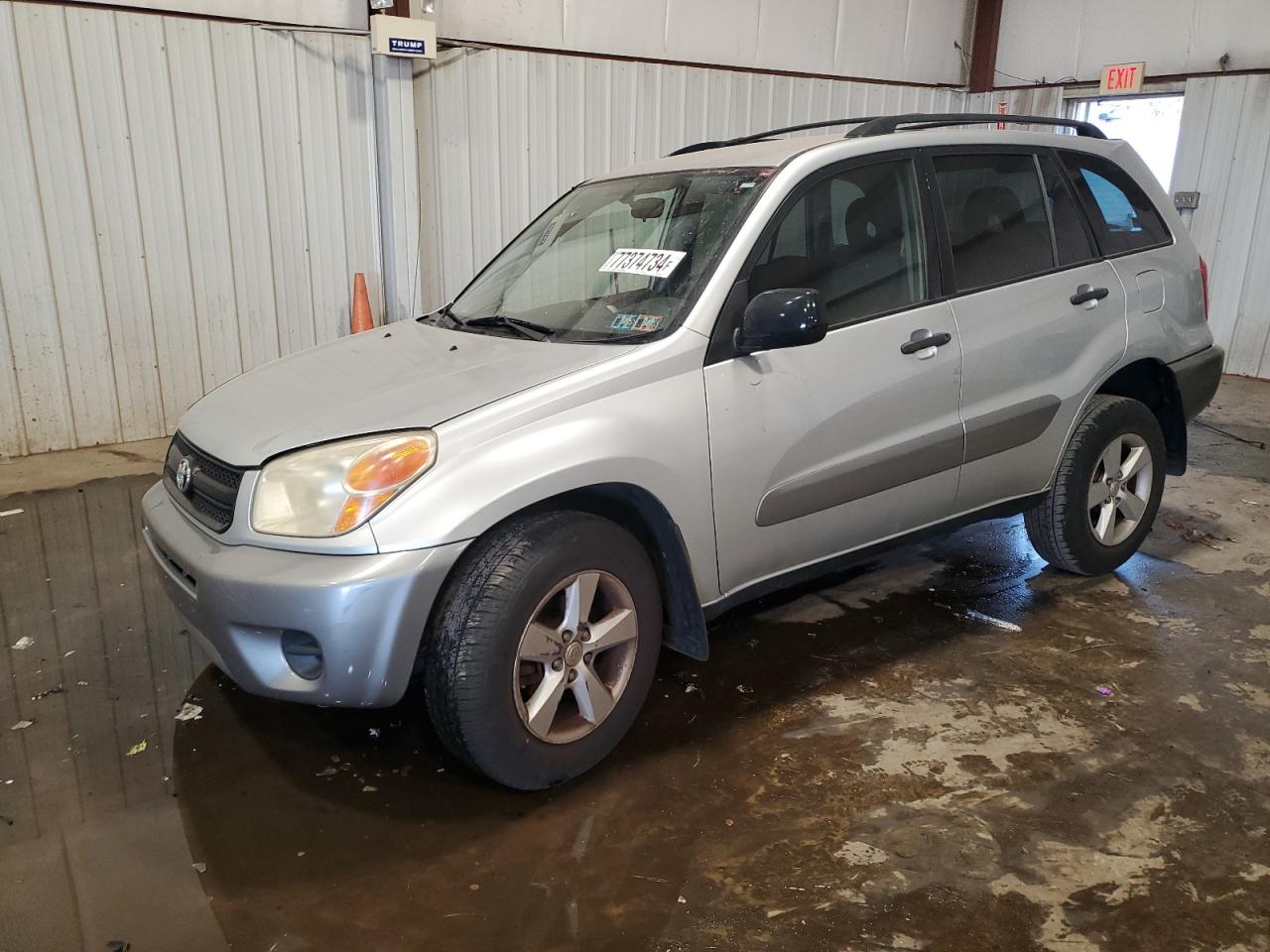 2004 Toyota RAV 4 - Image 1