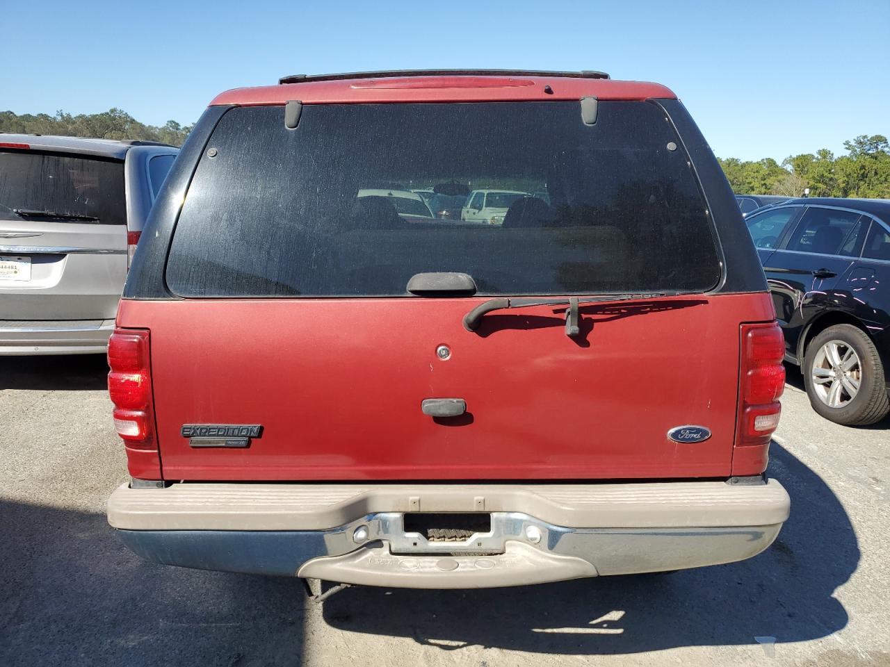 2000 Ford Expedition Eddie Bauer VIN: 1FMRU176XYLB63210 Lot: 76551024