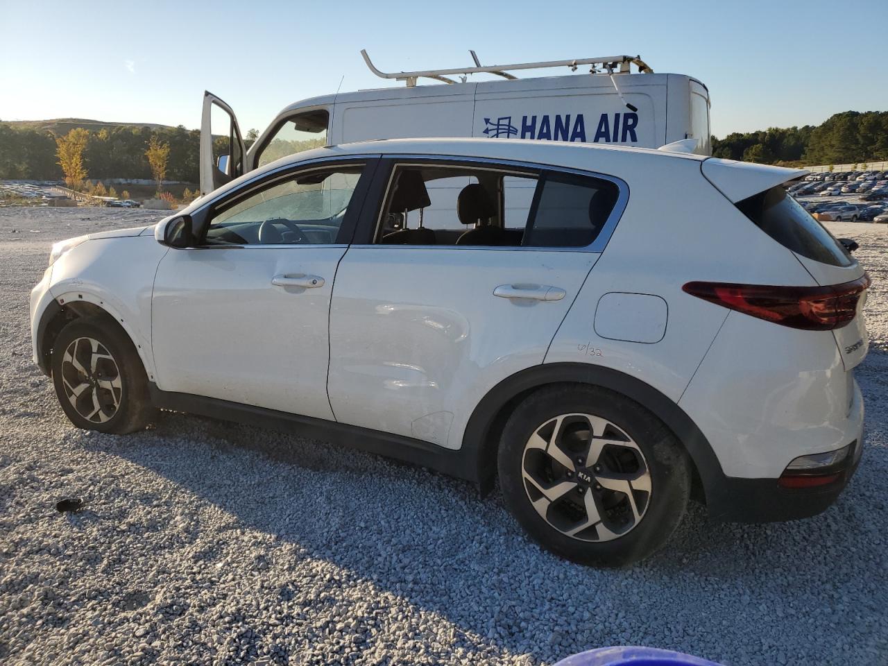 2020 Kia Sportage - Image 2