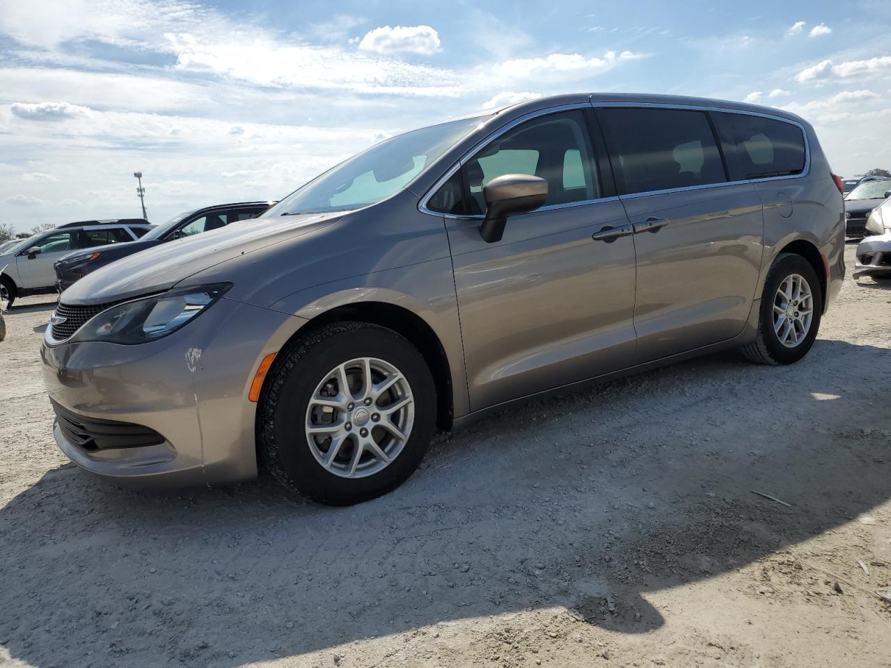 2017 Chrysler Pacifica - Image 1