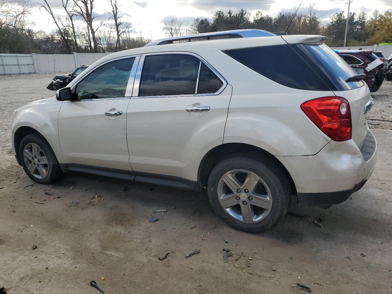 VIN 1GNALDEKXFZ107114 2015 CHEVROLET EQUINOX no.2