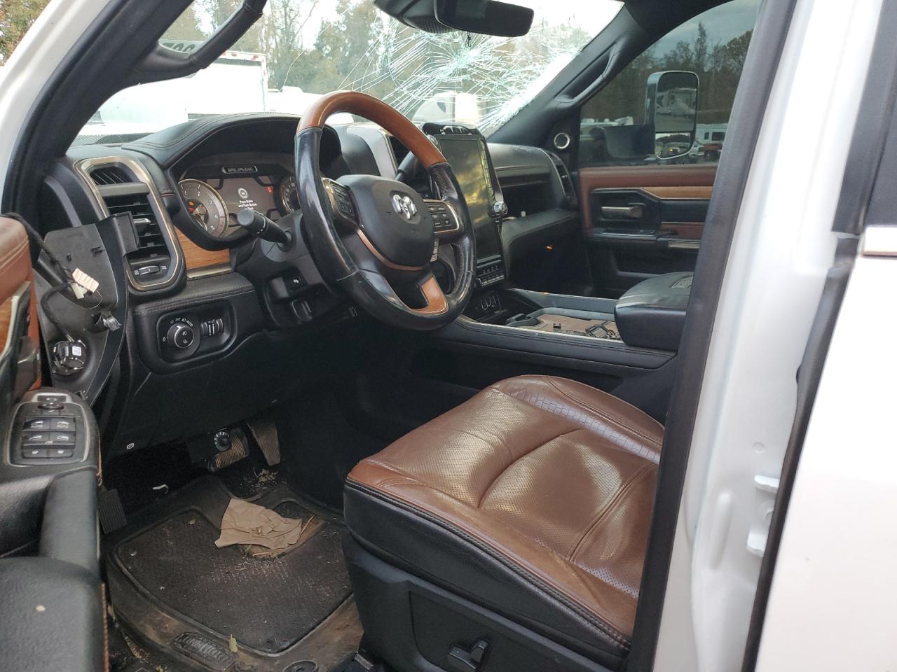 2019 RAM 3500 - Image 7
