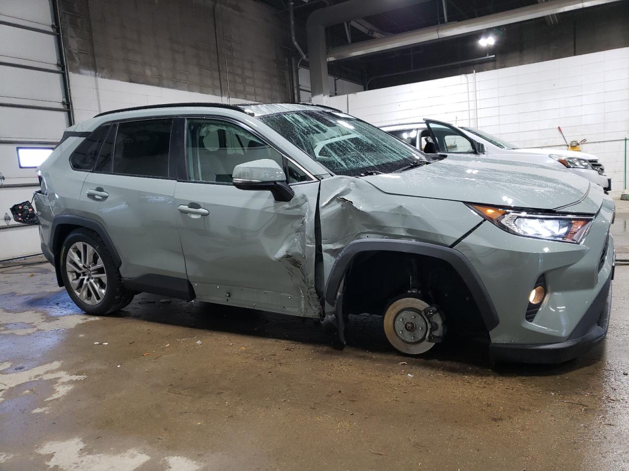 2019 Toyota Rav4 Xle Premium VIN: 2T3A1RFV7KW008751 Lot: 77997384