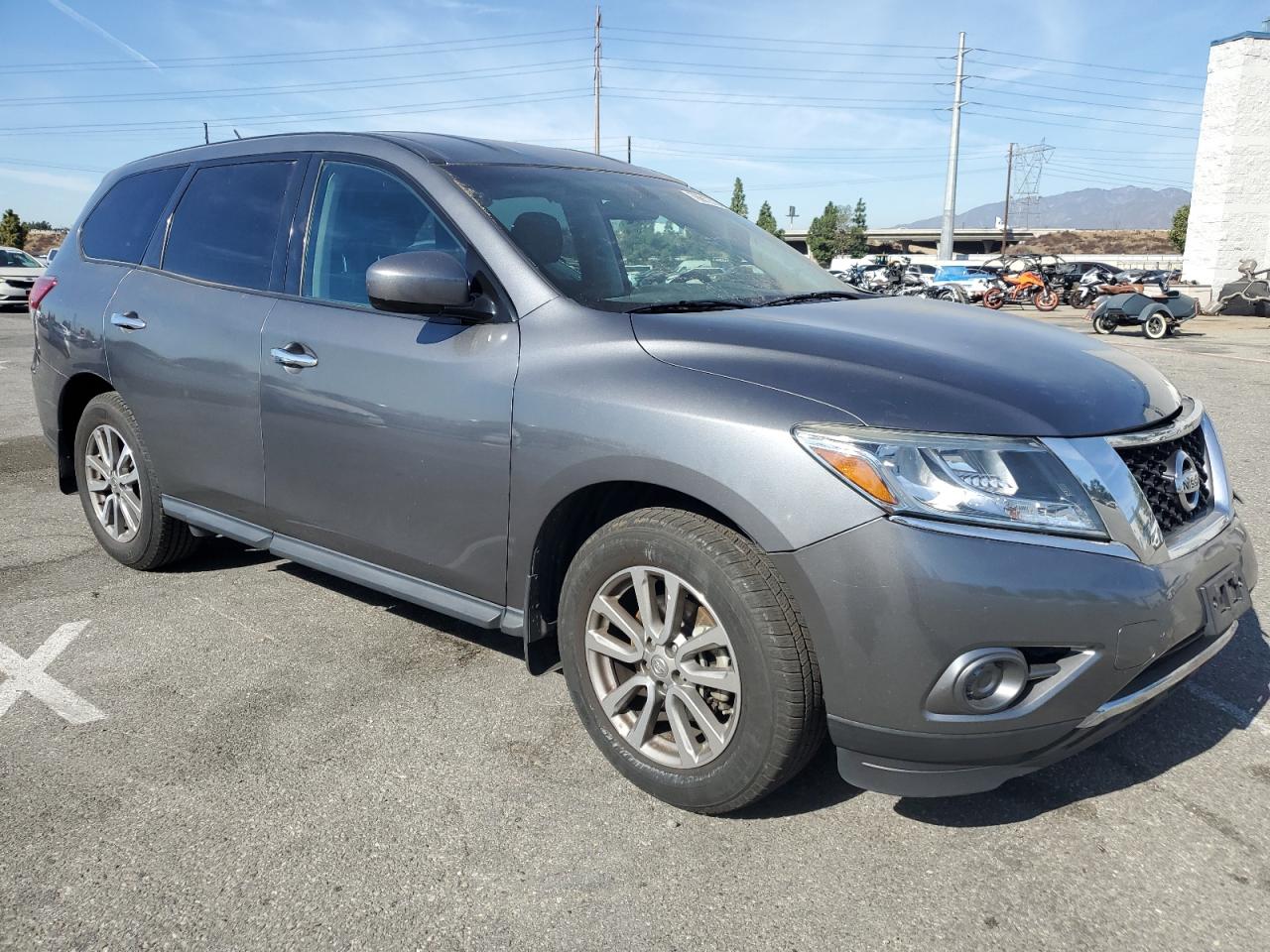 2015 Nissan Pathfinder - Image 4