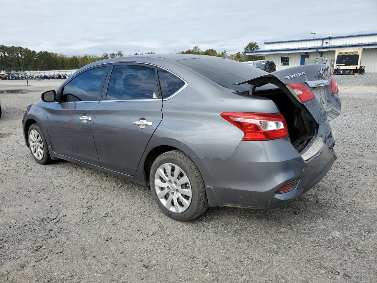 2019 Nissan Sentra - Image 2