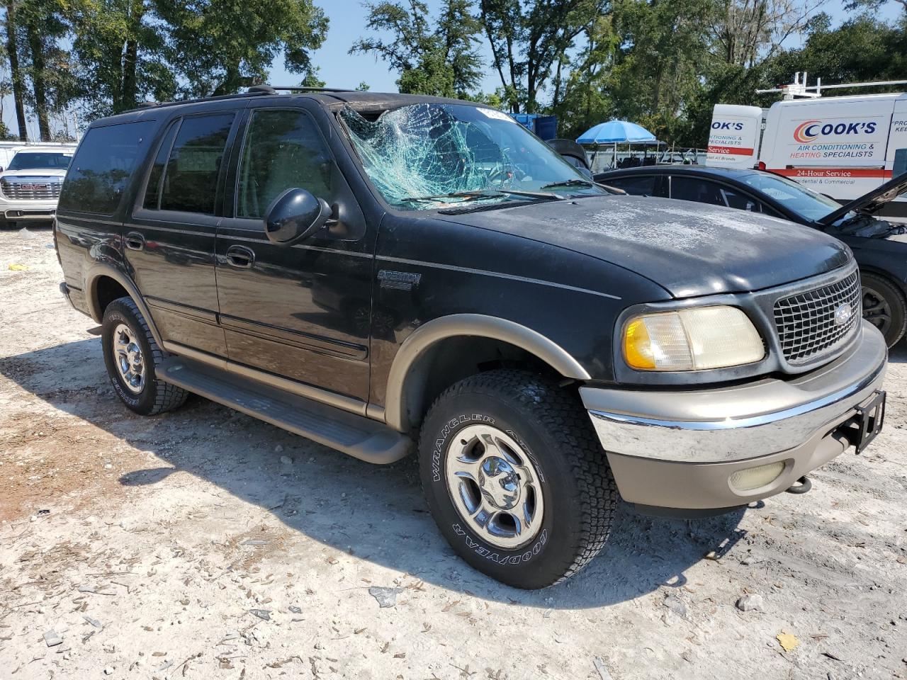 1FMPU18L2YLB43481 2000 Ford Expedition Eddie Bauer