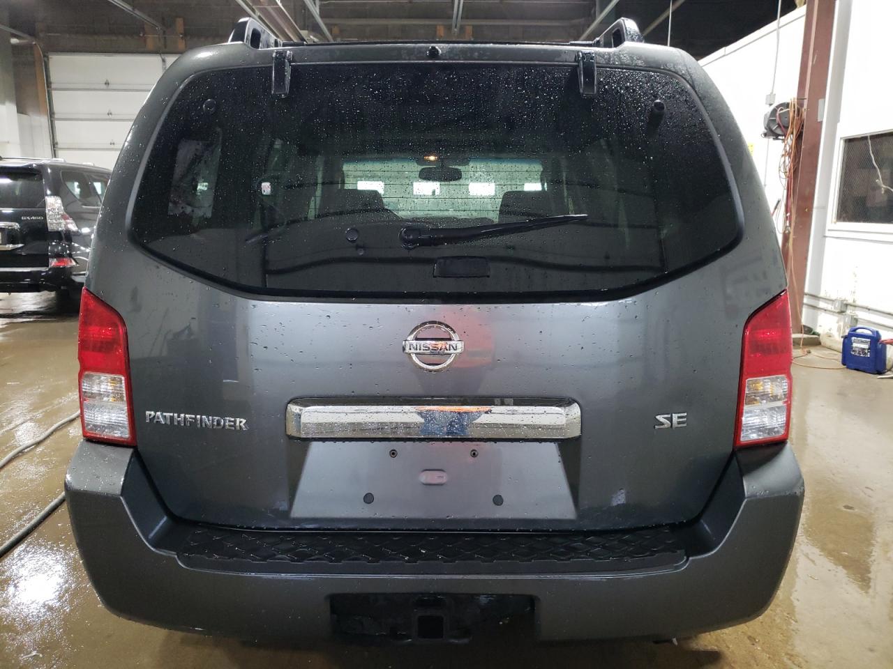 5N1AR18W75C783232 2005 Nissan Pathfinder Le