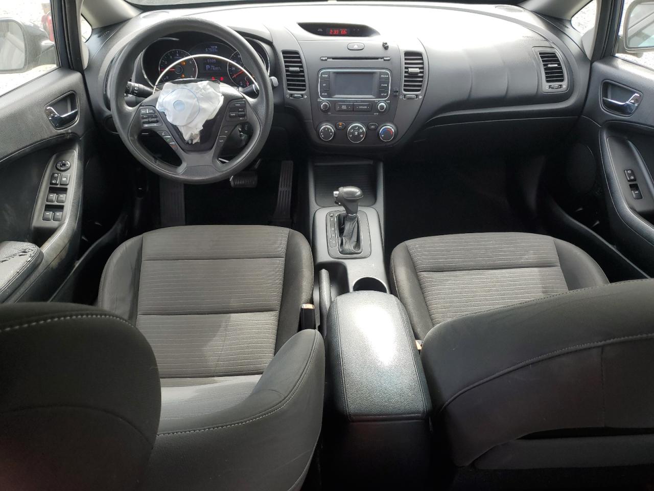 2015 Kia Forte - Image 8