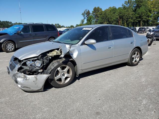 2004 Nissan Altima Base