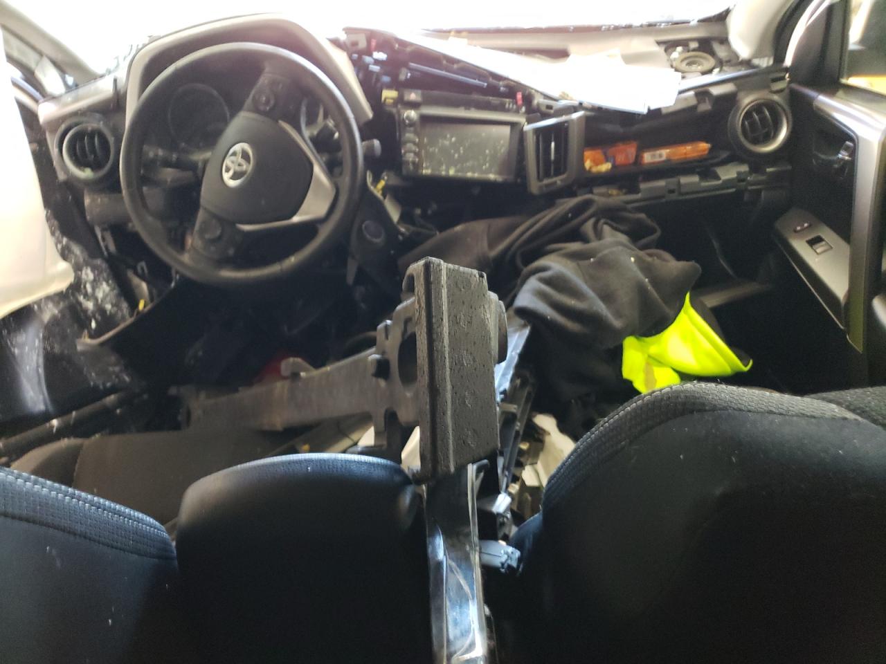2018 Toyota RAV 4 - Image 8