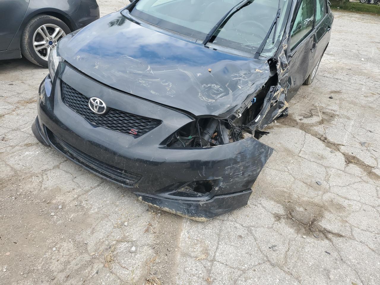2010 Toyota Corolla - Image 12