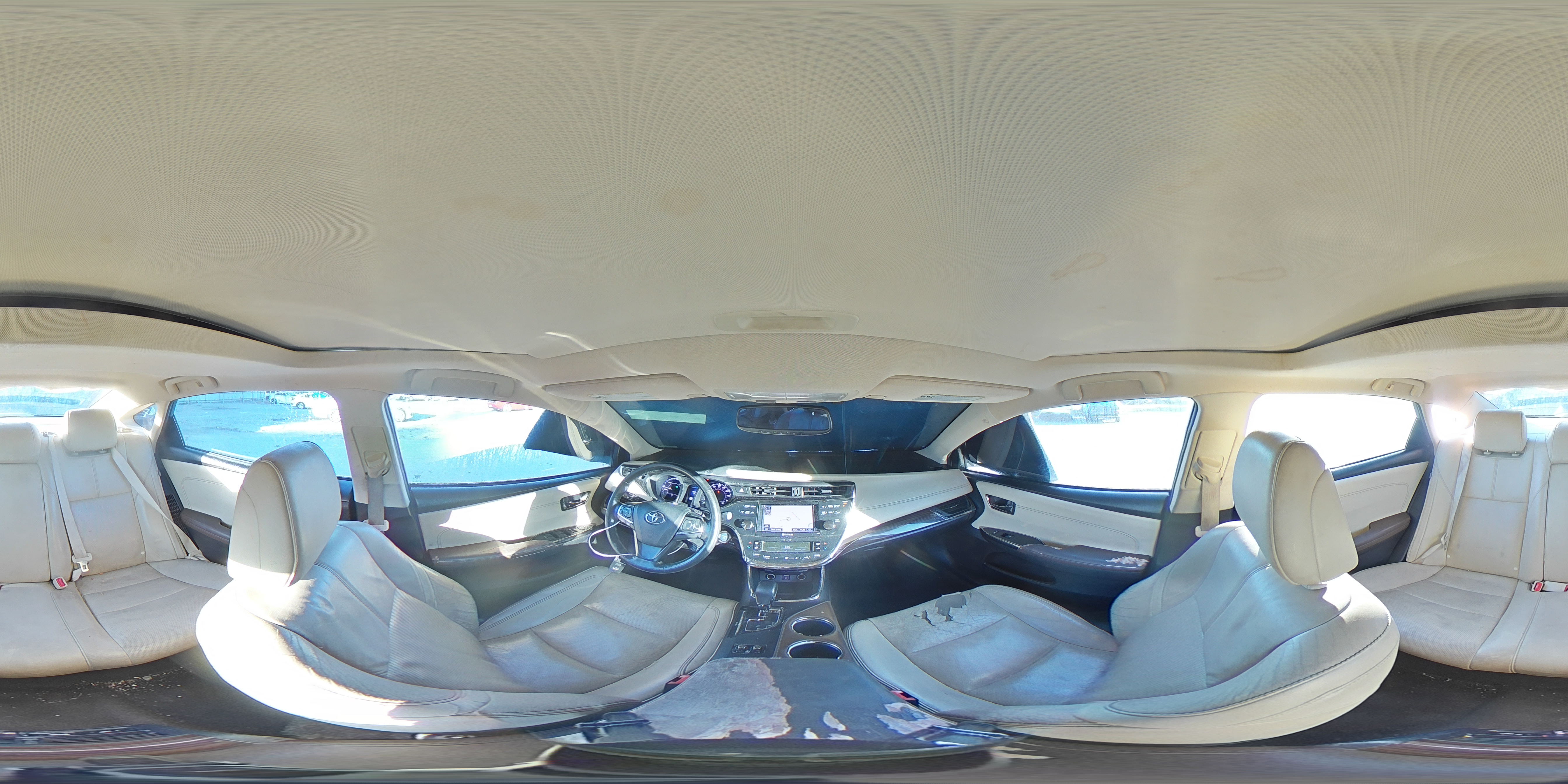 2013 Toyota Avalon - Image 12