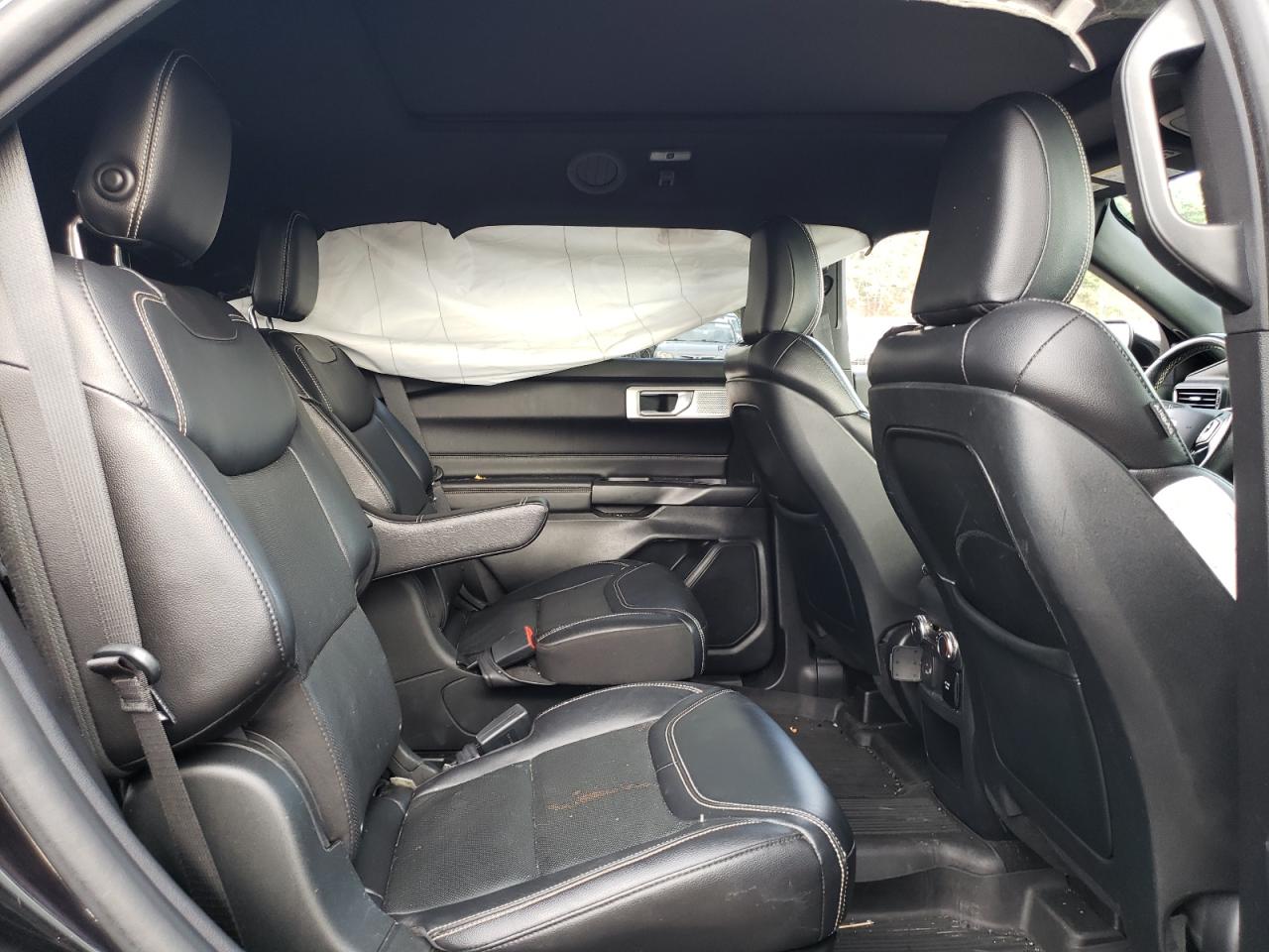 2020 Ford Explorer - Image 11
