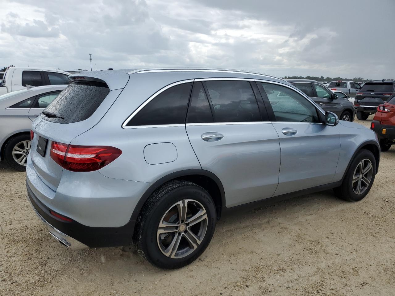 WDC0G4JB1GF043203 2016 Mercedes-Benz Glc 300