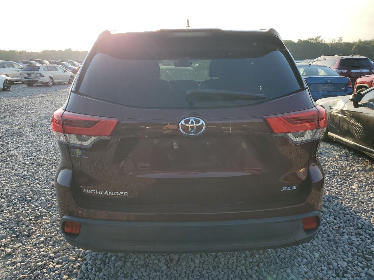 2017 Toyota Highlander Se VIN: 5TDKZRFH8HS201248 Lot: 77552064