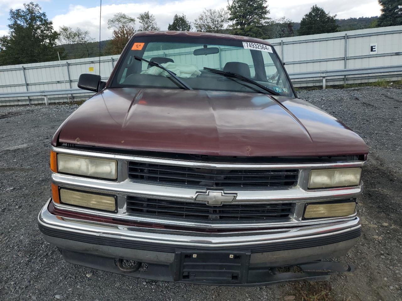 1998 Chevrolet Gmt-400 K1500 VIN: 1GCEK14WXWZ250094 Lot: 74932564