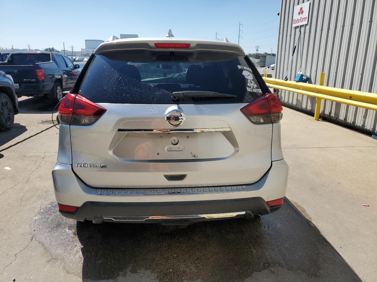 2018 Nissan Rogue S VIN: 5N1AT2MT7JC825928 Lot: 75645944