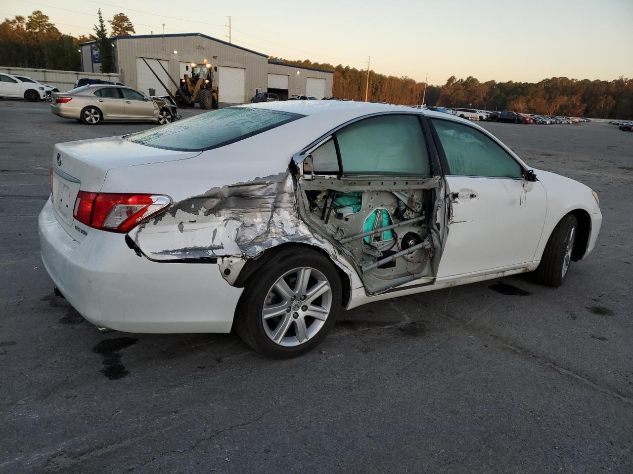 2009 Lexus ES - Image 3