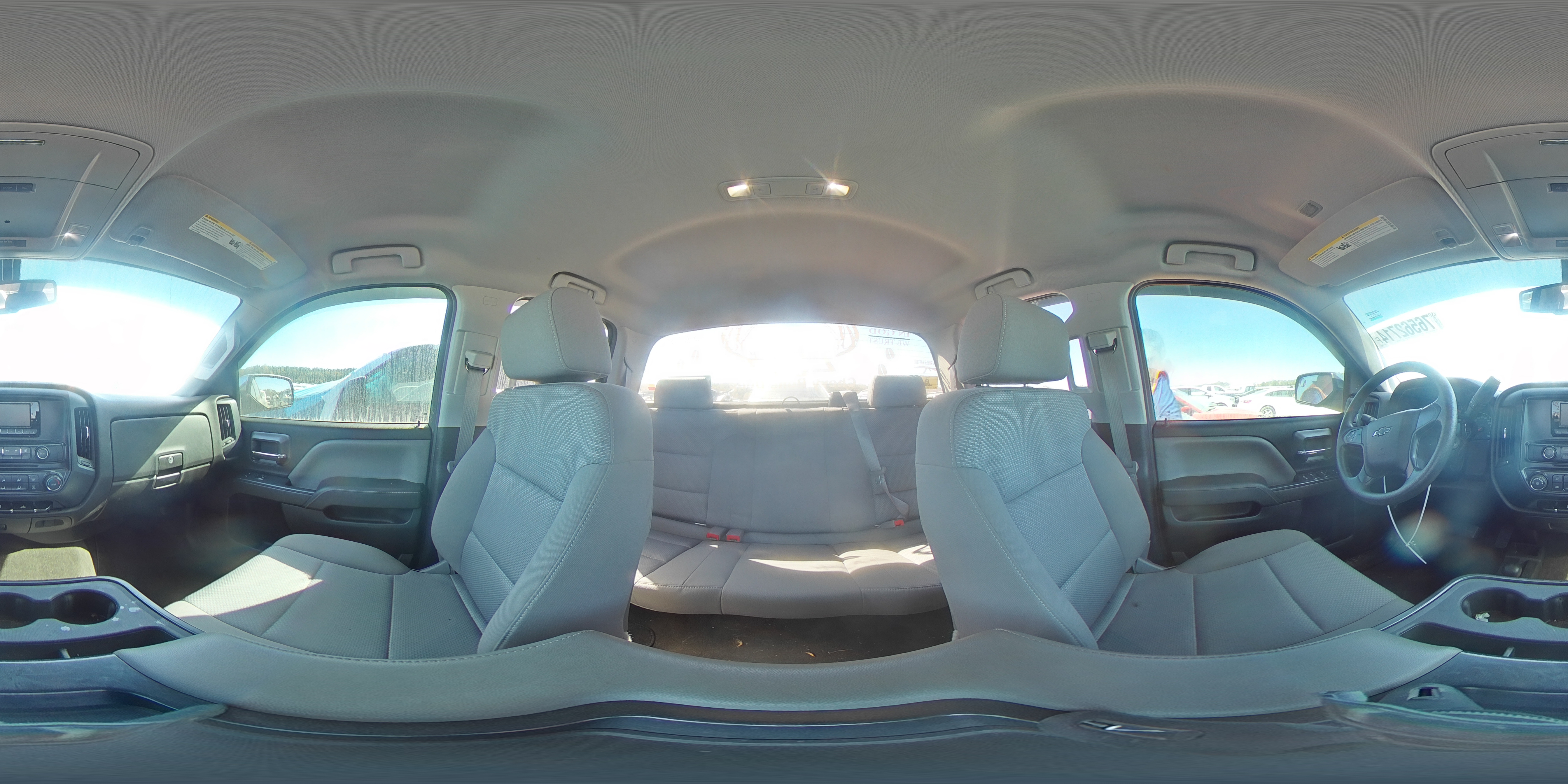 2015 Chevrolet Silverado - Image 11