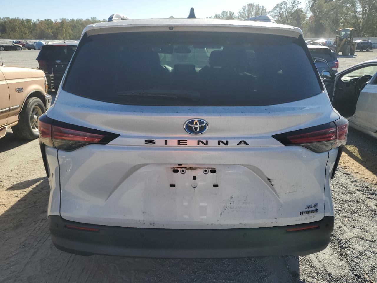 5TDYRKEC8NS104604 2022 Toyota Sienna Xle