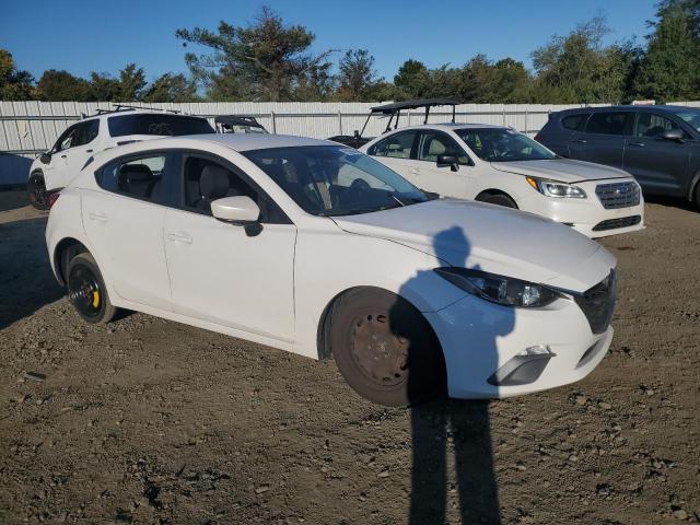  MAZDA 3 2015 White